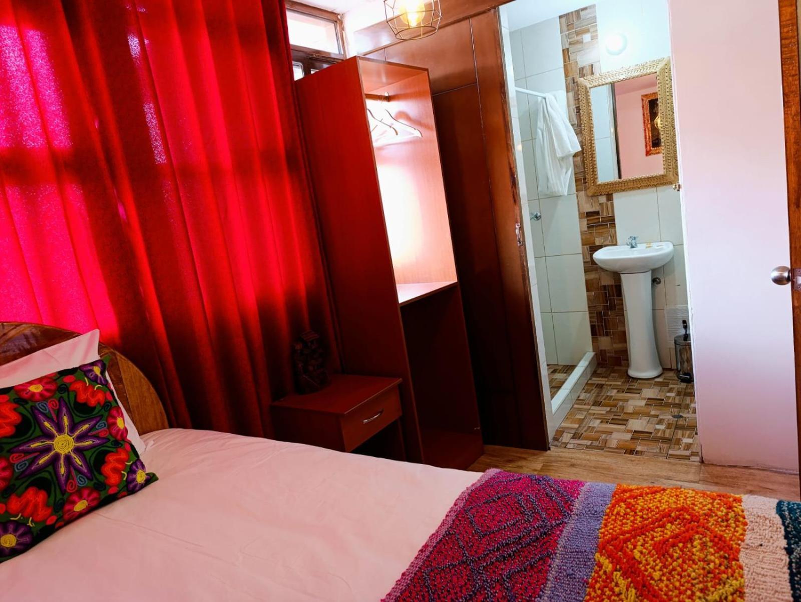 Posada Saqra Inn